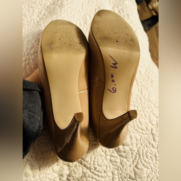 Nude Madden Girl 8.5 - Picture 2 of 3